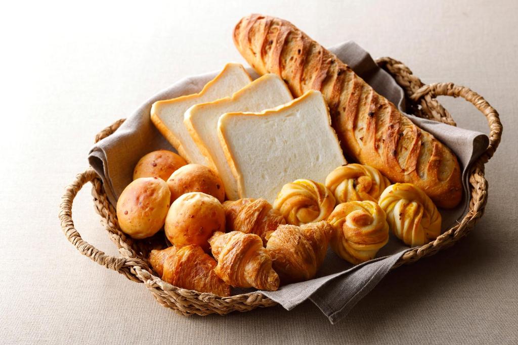 ホテルの敷地内または近くでの食事または食べ物