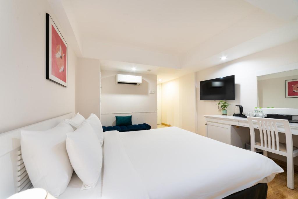 Nicecy NganHa Hotel - Superior Double Or Twin Room