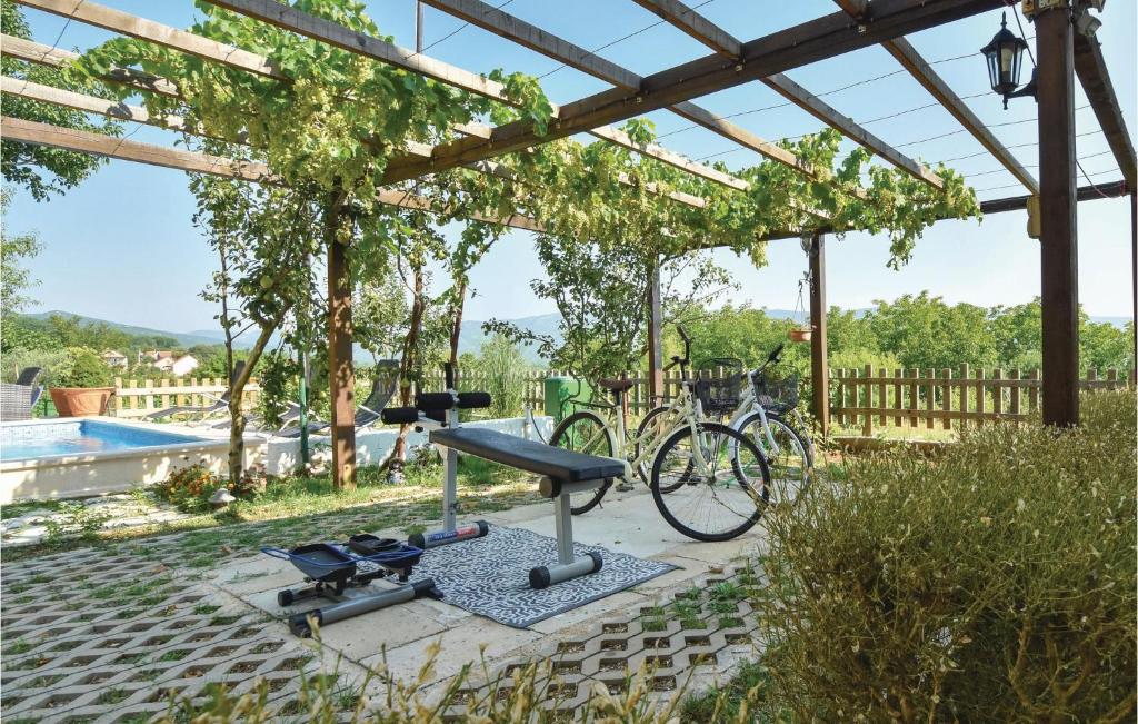 Bazén v ubytování Three-Bedroom Holiday Home In Dicmo nebo v jeho okolí