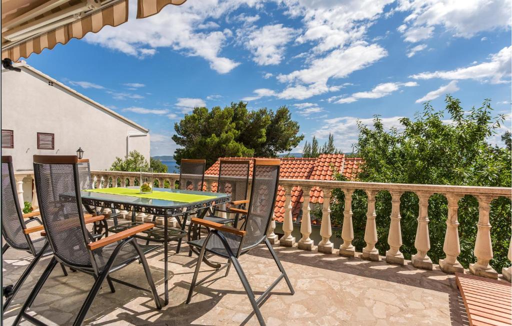 Balkón nebo terasa v ubytování 4 Bedroom Cozy Home In Medici