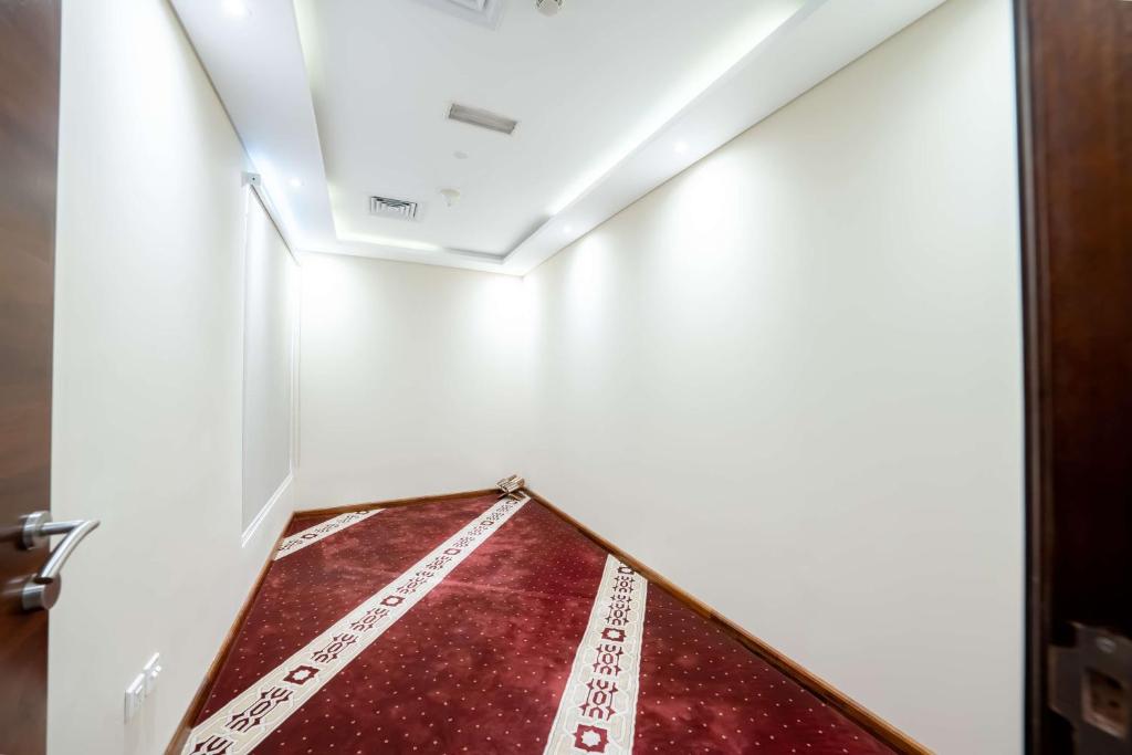 Hilton Garden inn Dubai Jumeirah - Resim 30