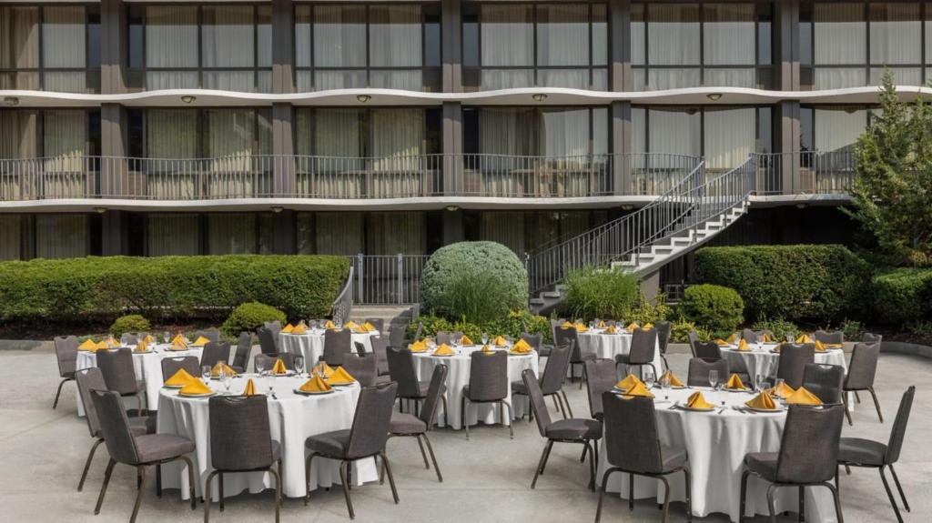 Restaurace v ubytování Marriott Saddle Brook