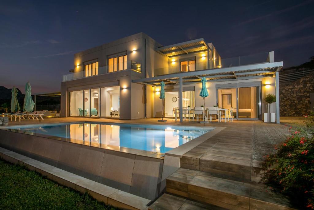 Πισίνα στο ή κοντά στο Villa Lily