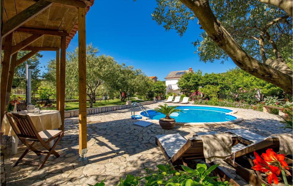 Nice Apartment In Mundanije