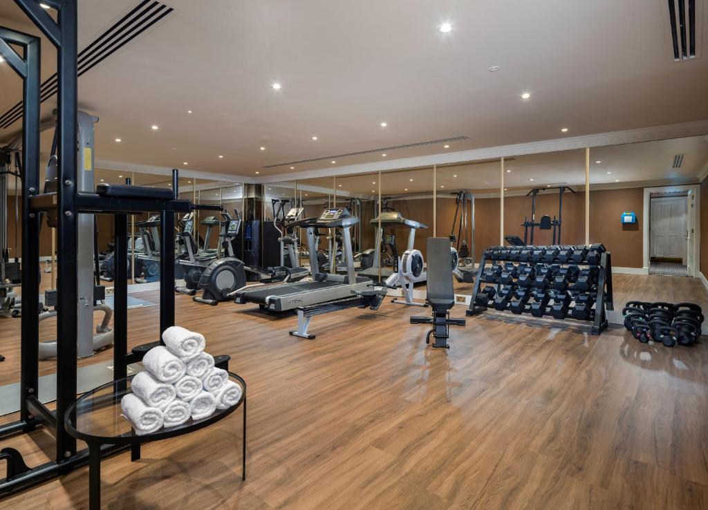 Fitness centrum a/nebo fitness zařízení v ubytování Cassidys Hotel