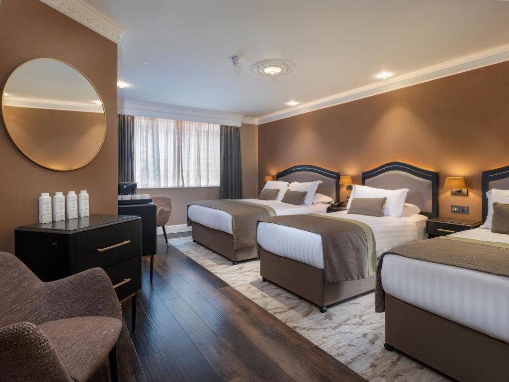 
Deluxe Quadruple Room
