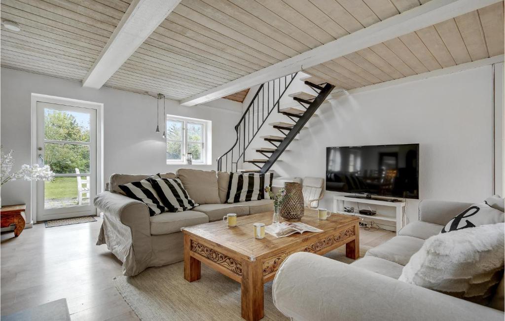 Holiday Home Vejby Strand With Shower And Fireplace - Six-Bedroom Holiday Home