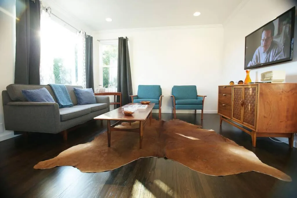 Perfect Venice Beach Vacation Home for Couples and Families
