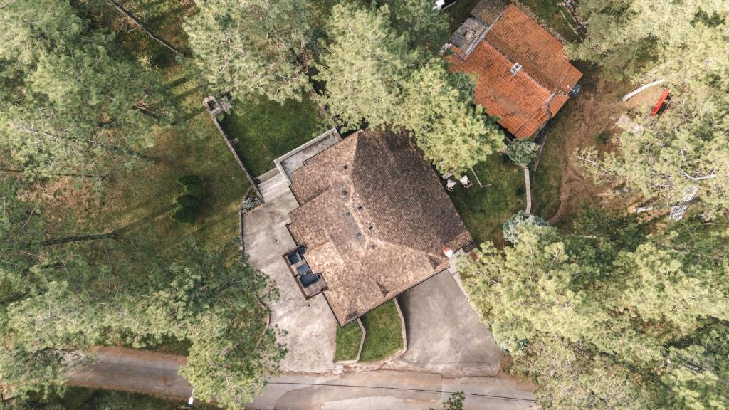 A bird's-eye view of Drey Divcibare