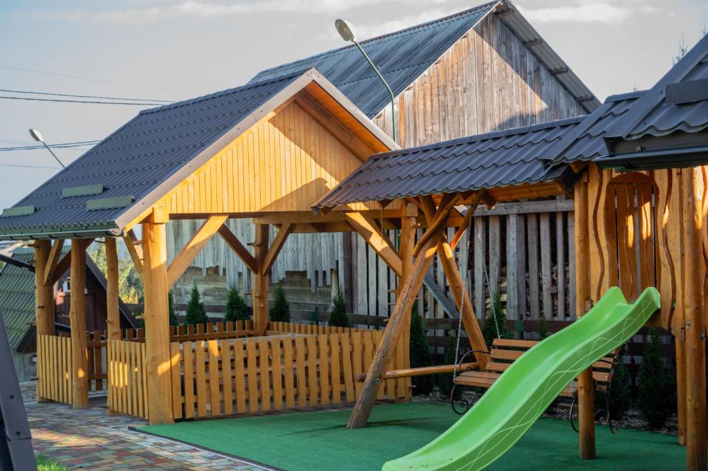 Herní místnost nebo prostor pro děti v ubytování Kisva Hotel