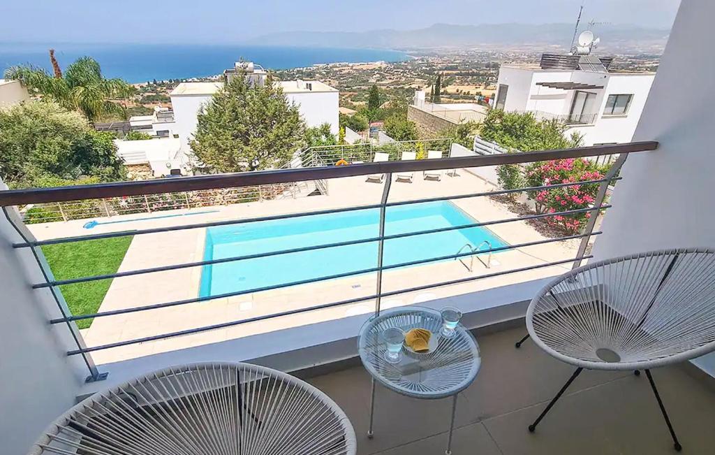 Balkón nebo terasa v ubytování Amazing Home In Miliou-Paphos With Wifi