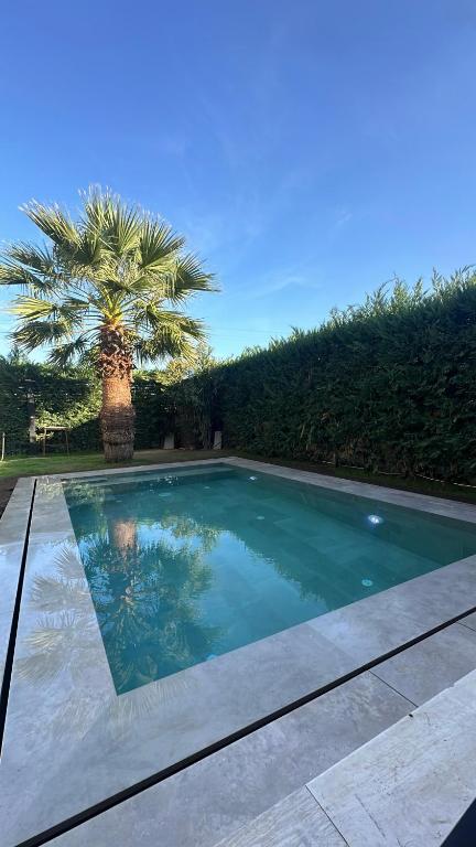 Bazén v ubytování White Beach Villa 2 - Luxury nebo v jeho okolí