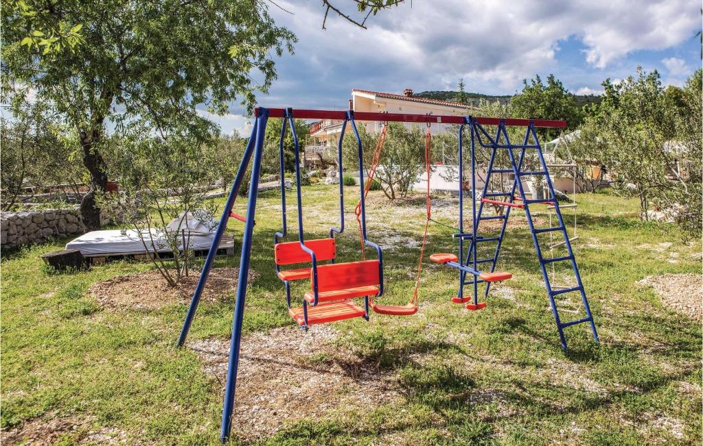 Detský kútik v ubytovaní Three-Bedroom Holiday Home In Labin