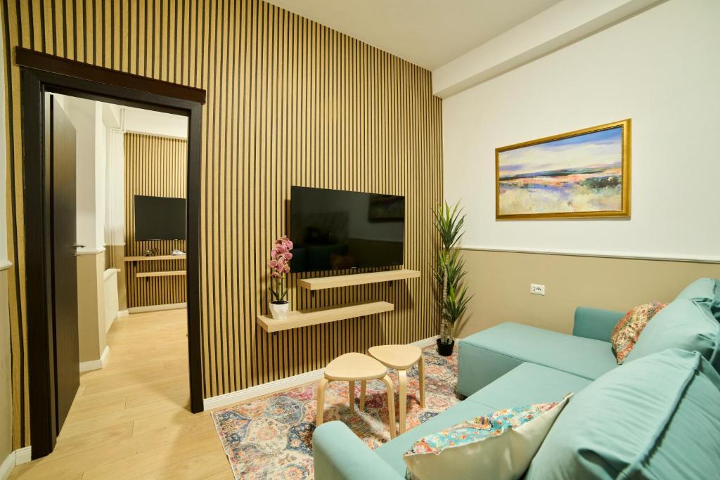 
Apartment with Garden View
