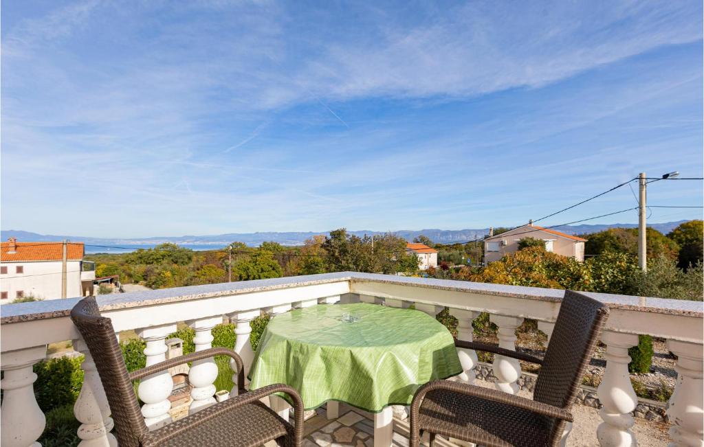 Nice Apartment In Rasopasno With Wifi
