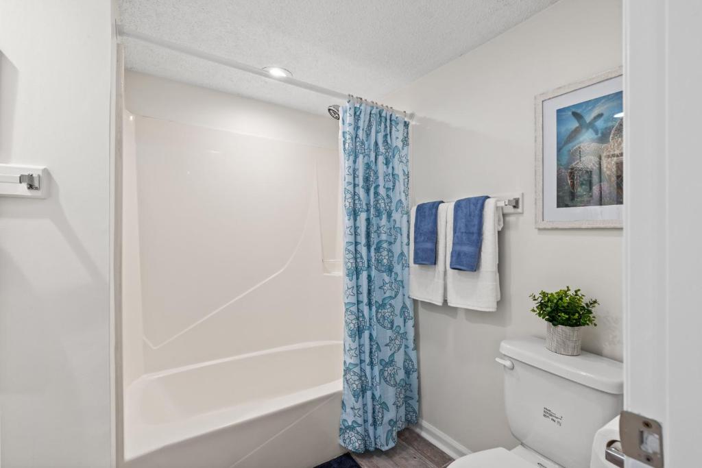 Sandpiper Beacon Beach Resort photo