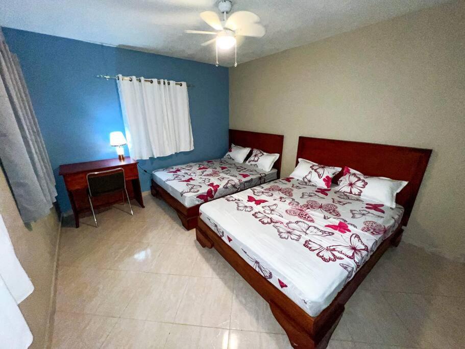 Hébergement Confortable avec Jardin Restaurant et Services 24h24