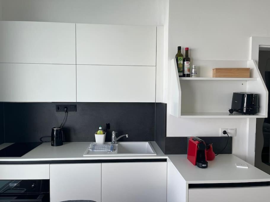 Una cocina o cocineta en Amazing sunny flat with a big terrace