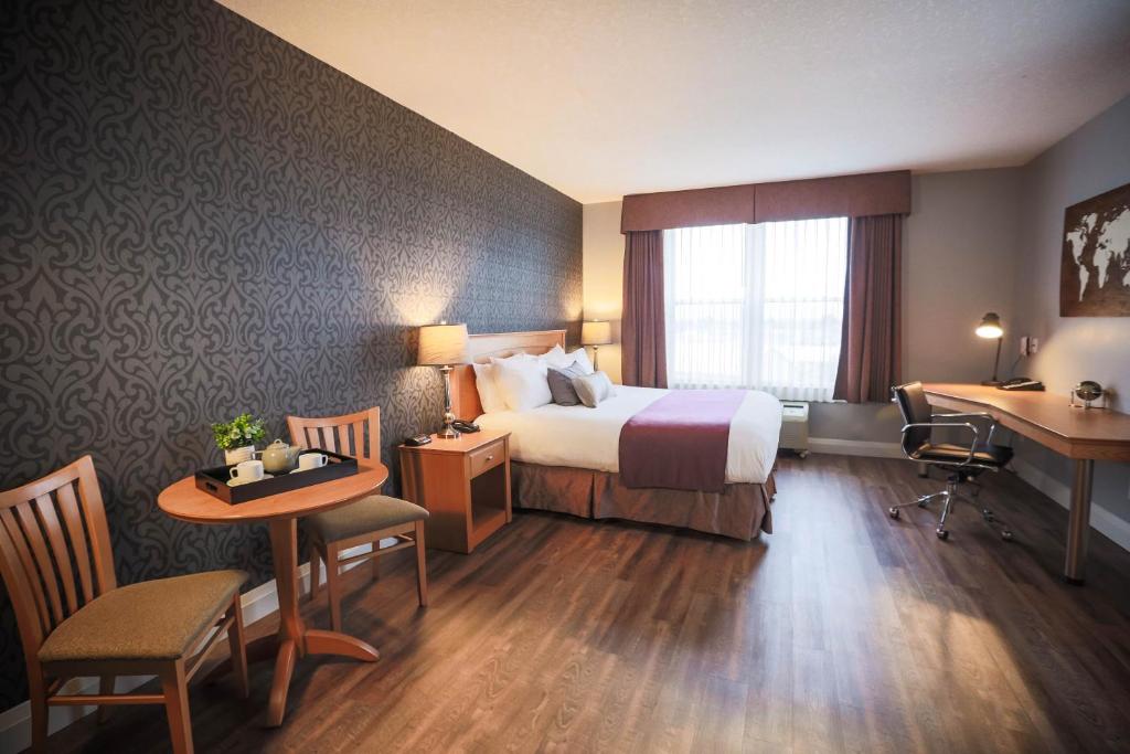 Cambridge Hotel and Conference Centre - 