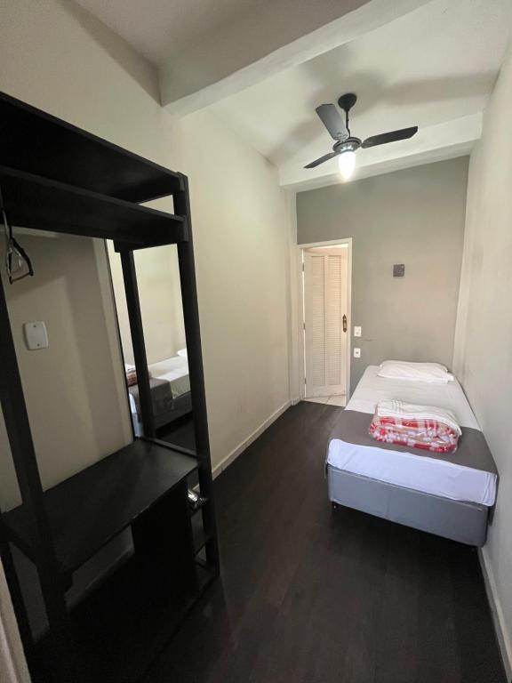 Postel nebo postele na pokoji v ubytování Hostel Carabelas - Proximo a 25 de Março e Brás
