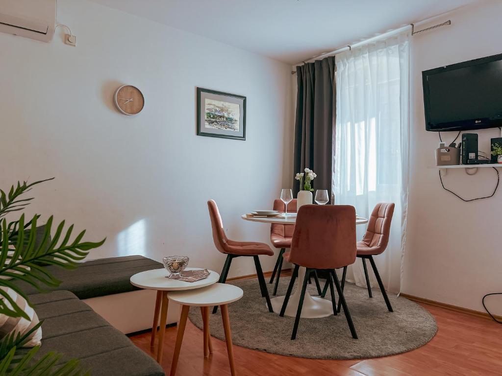 Televízia a/alebo spoločenská miestnosť v ubytovaní AG Central Residence, Old City Split