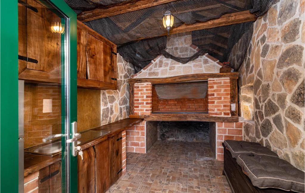 Zdjęcie z galerii obiektu Beautiful Home In Benkovac With Sauna w mieście Benkovac