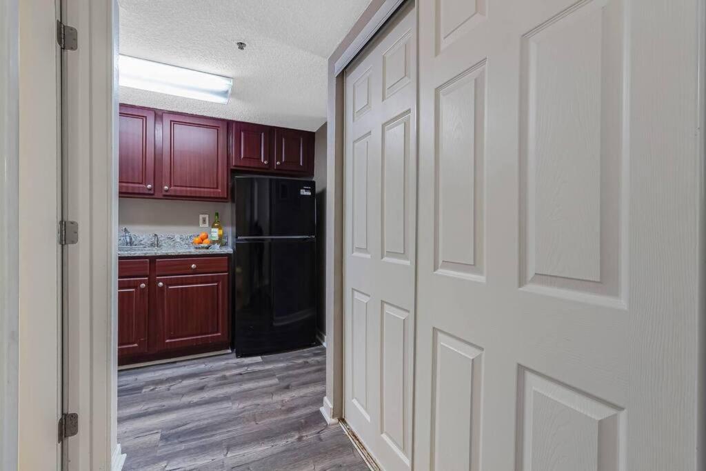 Dapur atau dapur kecil di Wake Up to the Waves! Oceanview, Dogs Ok! 1638