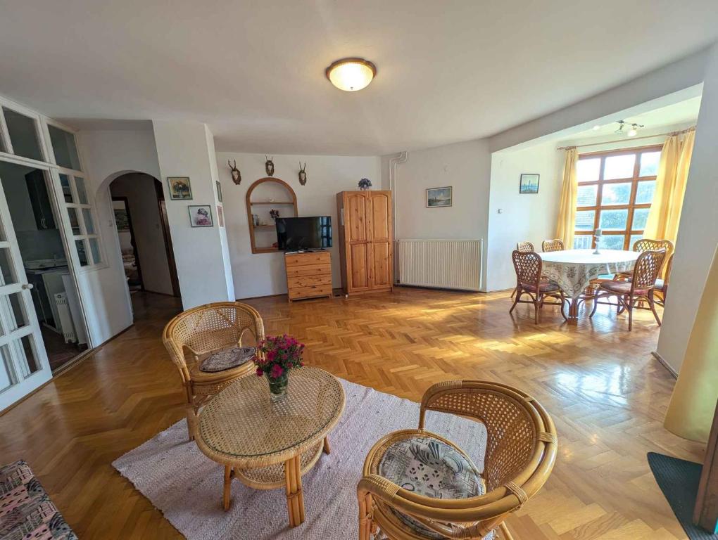 Fotografie z fotogalerie ubytování Holiday home in Zalakaros 52058 v destinaci Zalakaros