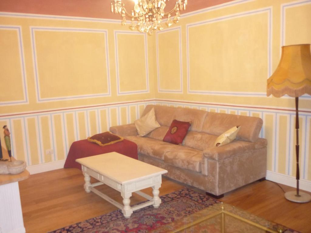 Część wypoczynkowa w obiekcie San Zanobi Apartment