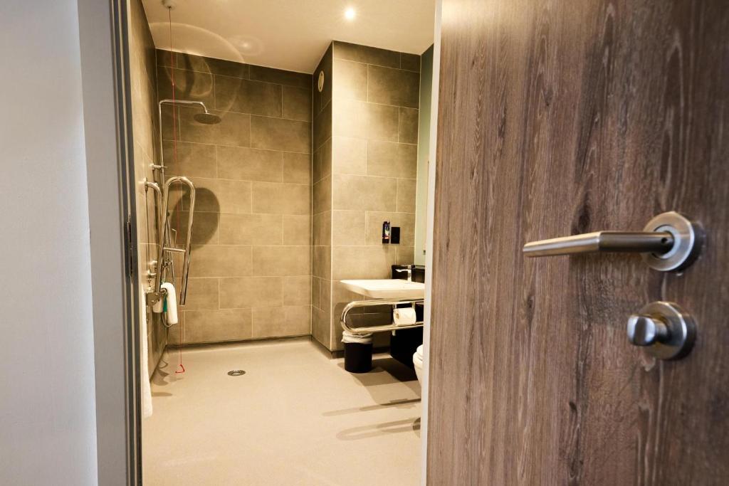 Holiday Inn - the niu, Loom Manchester North, an IHG Hotel - 