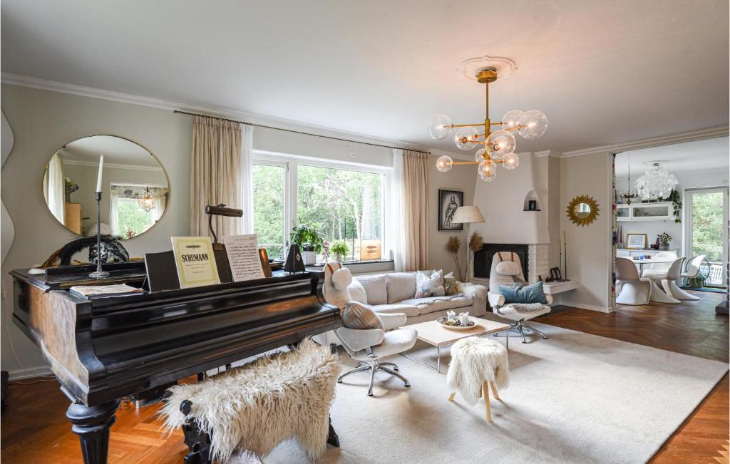 Stunning Home In Göteborg With Sauna
