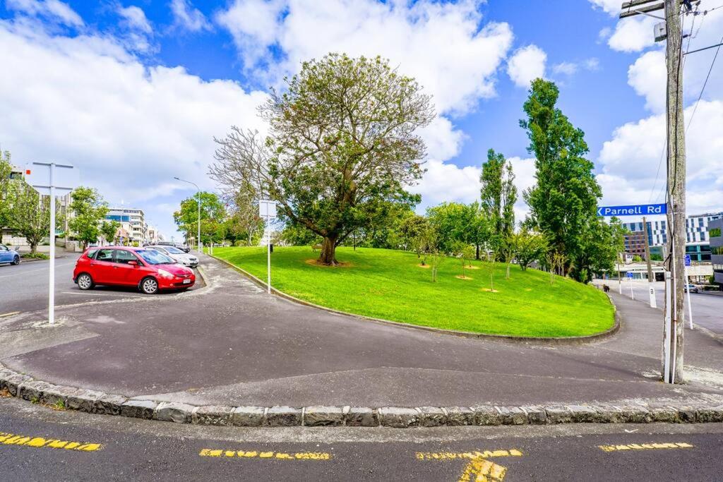 Sophisticated One-Bedroom Hotel Suite in Parnell - Resim 18