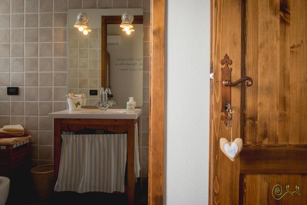 Łazienka w obiekcie Locanda Camera con Vista