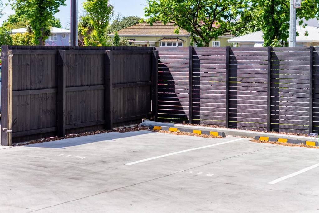 Central city home with carpark, sleeps 5 - Resim 21