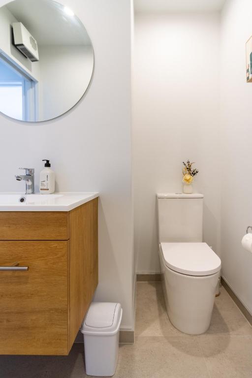 Central city home with carpark, sleeps 5 - Resim 33