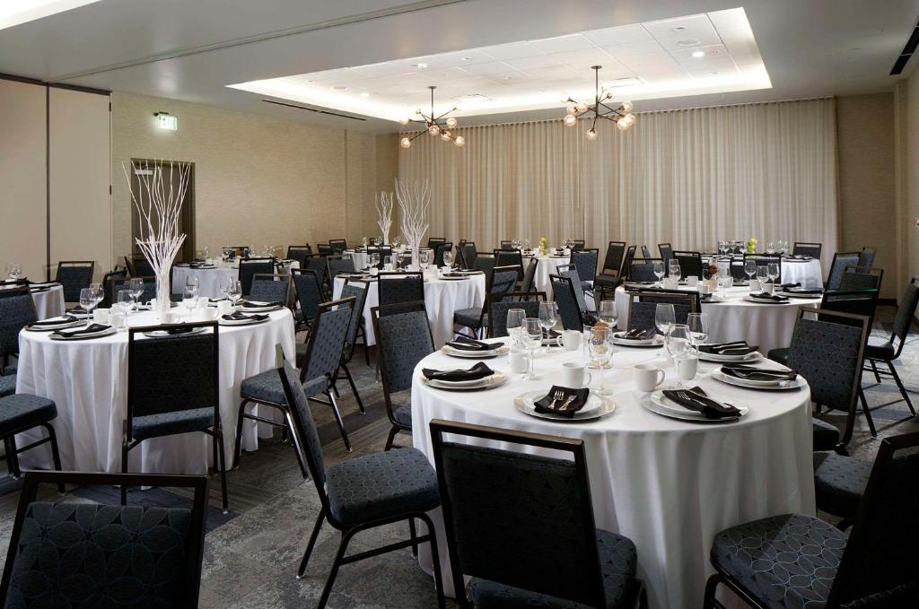 Restaurace v ubytování Cambria Hotel Phoenix Chandler - Fashion Center