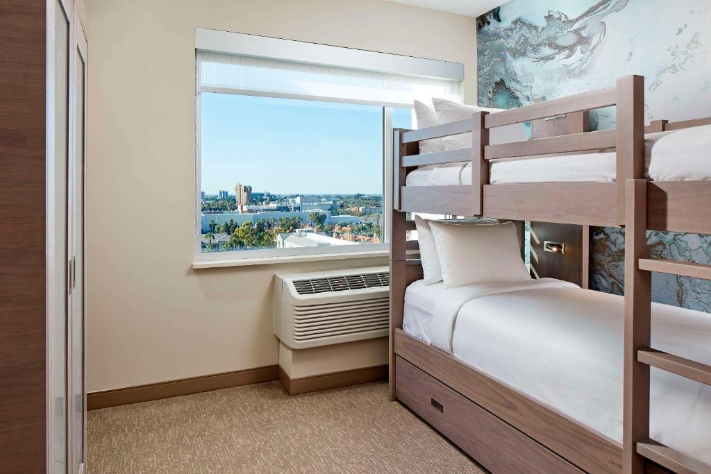 Anaheim Resort Suites photo