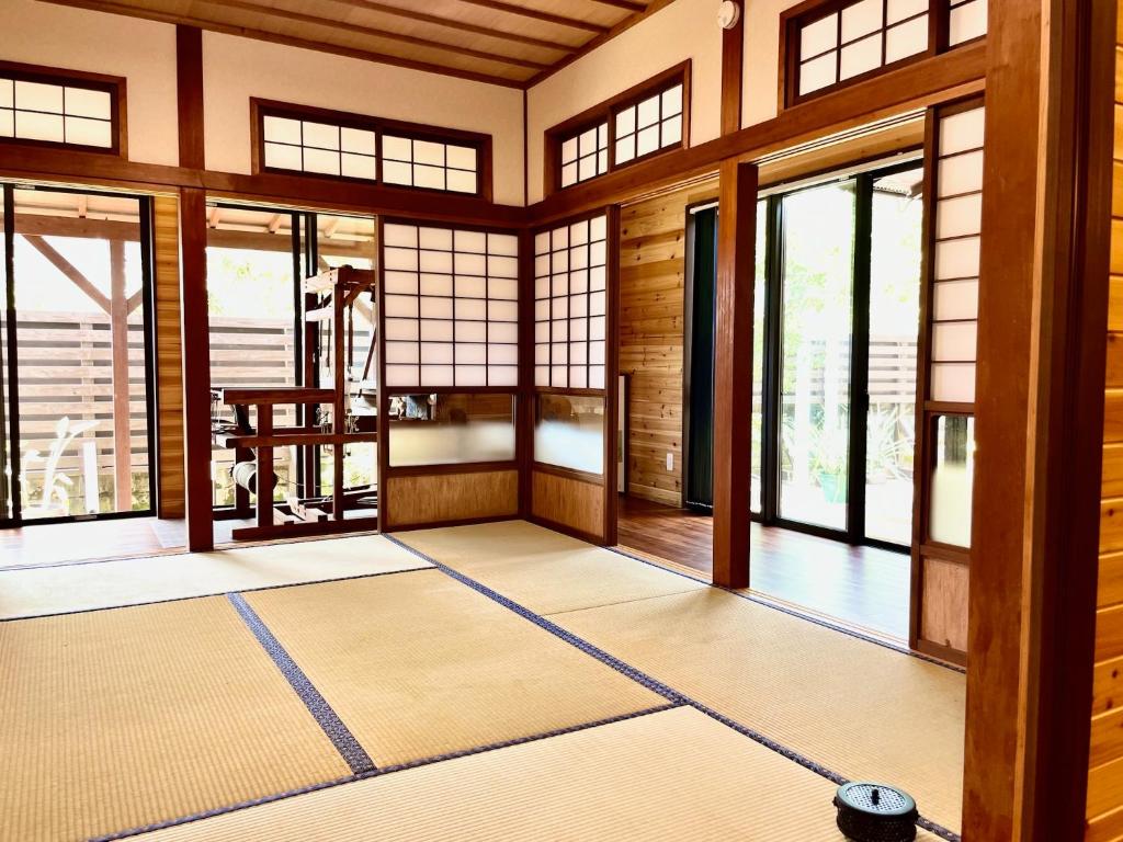 Fotografie z fotogalerie ubytování 紬の宿こがち -奄美大島の貸切別荘- kogachi japanese kominka stay in Amami Island v destinaci Tatsugo