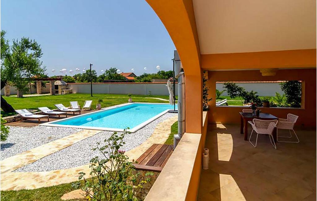 Fotografie z fotogalerie ubytování Cozy Home In Prkos With Wifi v destinaci Prkos
