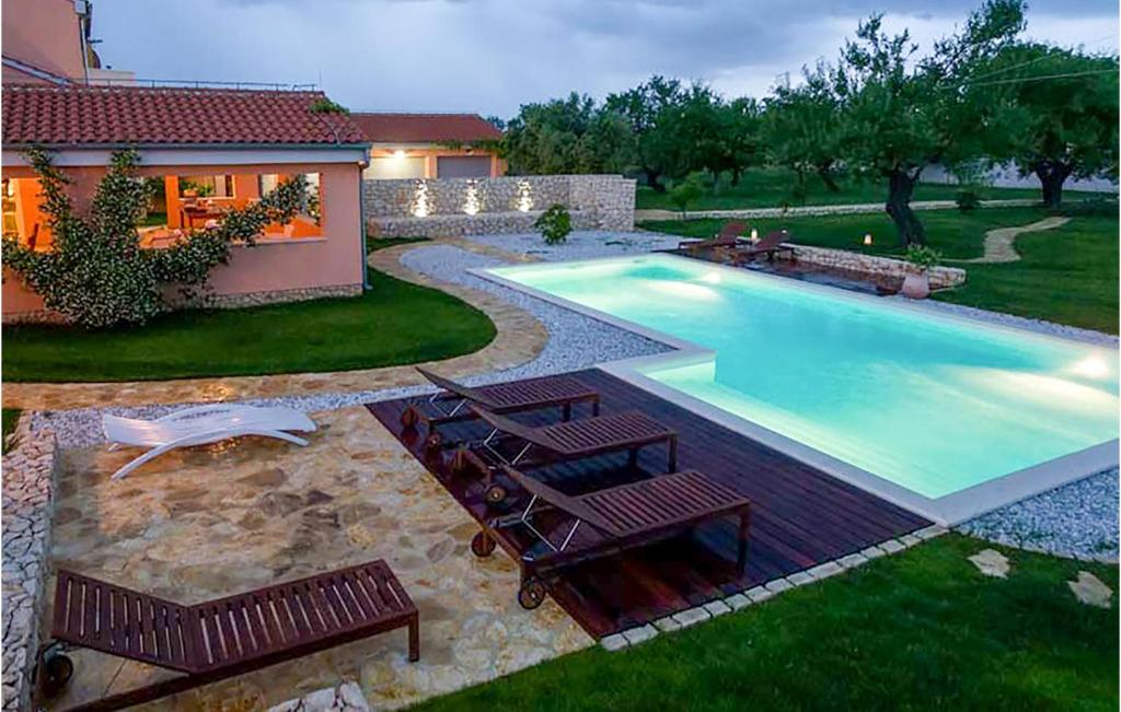 Fotografie z fotogalerie ubytování Cozy Home In Prkos With Wifi v destinaci Prkos