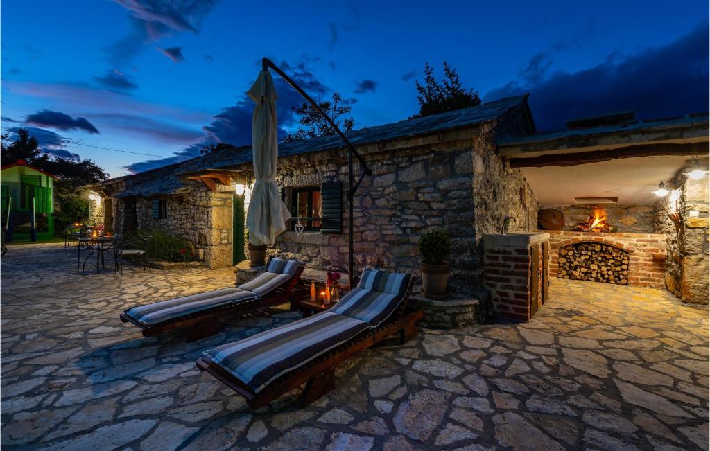Fotografia z galérie ubytovania Gorgeous Home In Zelengrad With Kitchen v destinácii Zelengrad