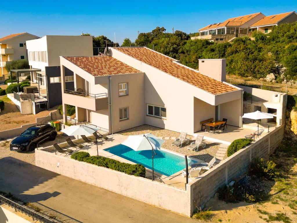 Πισίνα στο ή κοντά στο Villa Simon