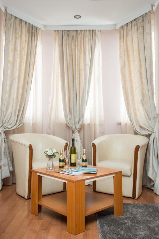 Ποτά στο Sin-Kom Hotel Garni