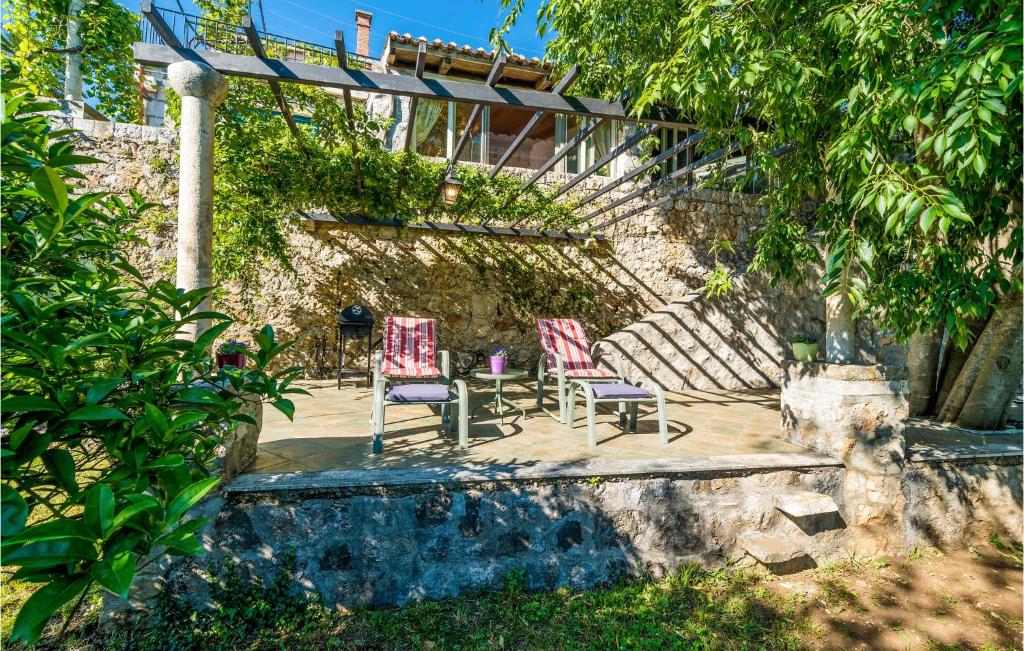 Gorgeous Home In Dubrovnik With Kitchen