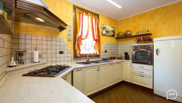 Kuchyň nebo kuchyňský kout v ubytování Wallace Apartment