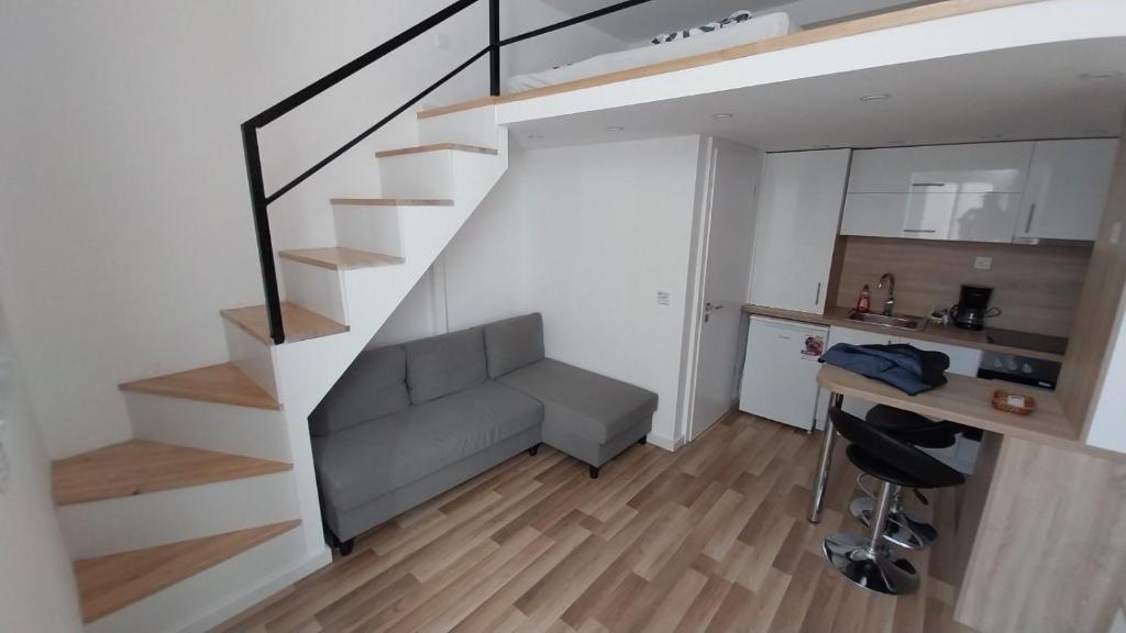 Dorottya's apartment near to Heroes Square 1078 Budapest, 24 Cserhát utca kép - 1