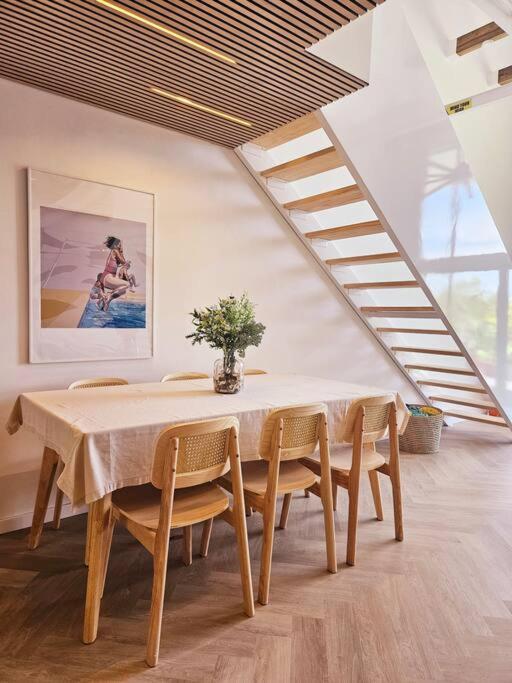 Seaside 3 suites Penthouse with Pool Gym & BBQ Terrace — photo 46