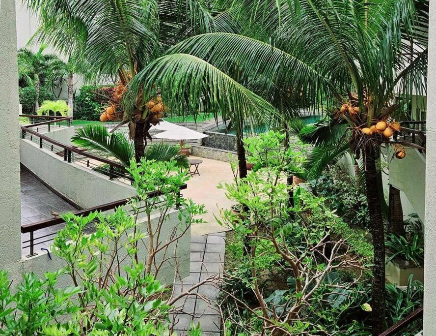 Seaside 3 suites Penthouse with Pool Gym & BBQ Terrace — photo 50
