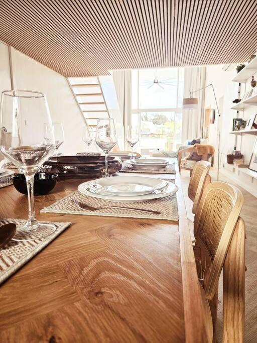 Seaside 3 suites Penthouse with Pool Gym & BBQ Terrace — photo 67