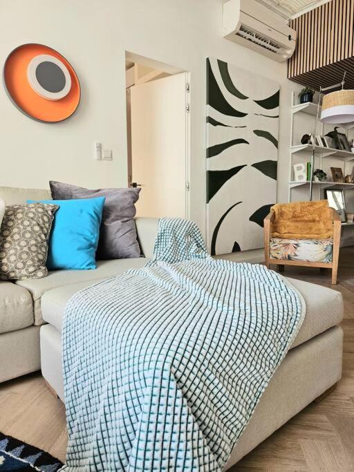 Seaside 3 suites Penthouse with Pool Gym & BBQ Terrace — photo 74